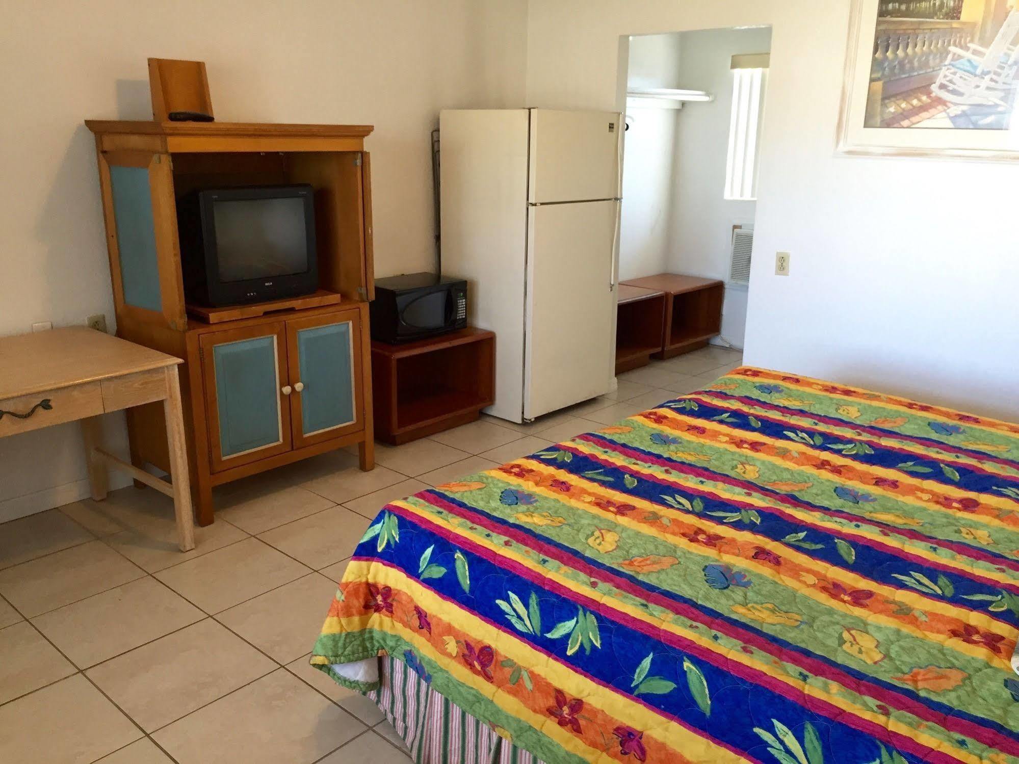 Economy Suites Cypress Gardens Екстер'єр фото