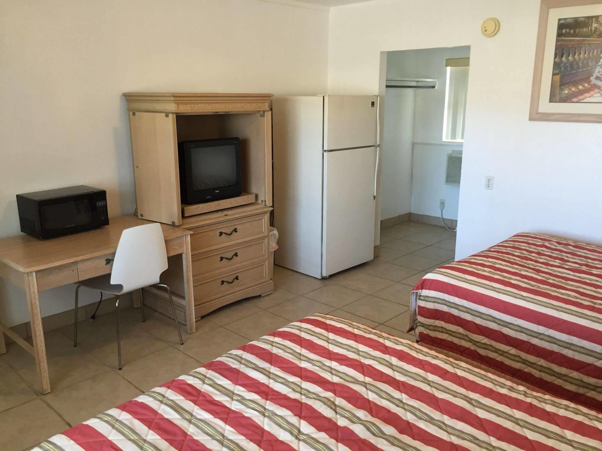 Economy Suites Cypress Gardens Екстер'єр фото